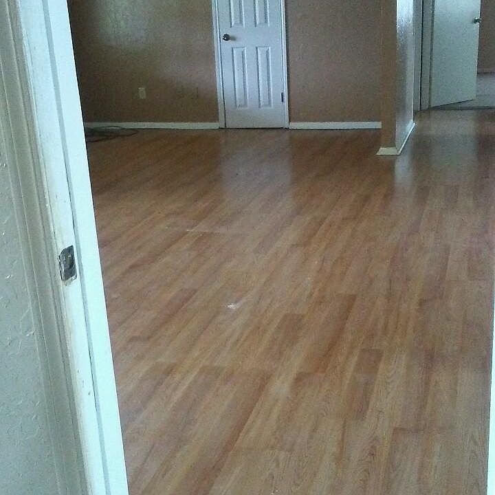 2nd image of 820 NW 33rd St