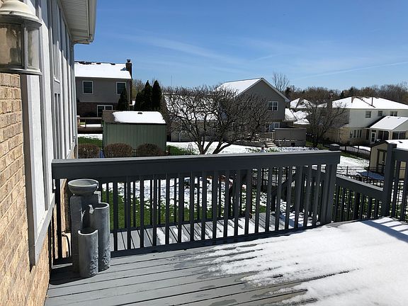 5th image of 16403 Stuart Ave
