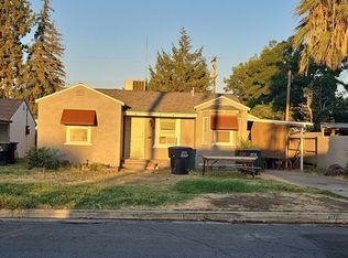 1114 N Conyer St, Visalia, CA 93291