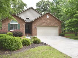 709 Oak Hill Dr, Manning, SC 29102