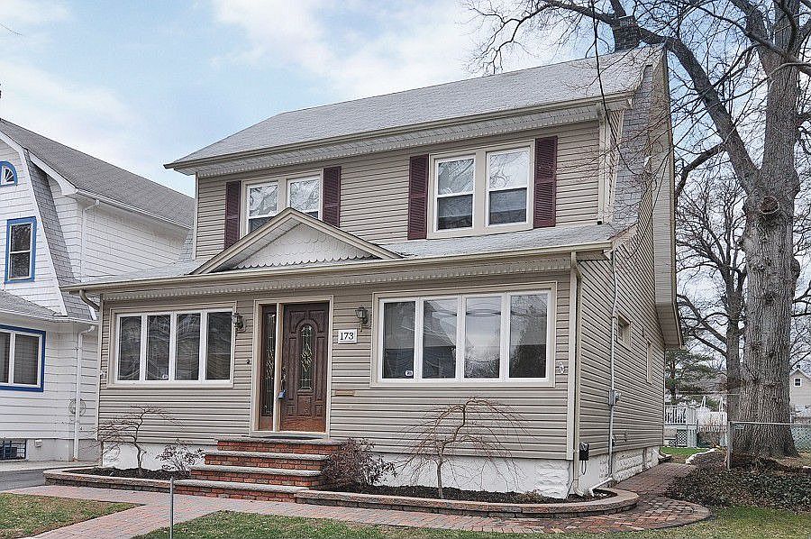 1st image of 173 E Clay Ave
