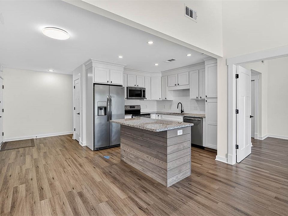 1st image of 100 Blair Rd APT E5