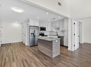 100 Blair Rd APT E5, Saint Simons Island, GA 31522