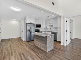 100 Blair Rd, Saint Simons Island, GA