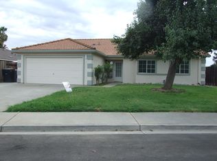 557 S Maag Ave, Oakdale, CA 95361