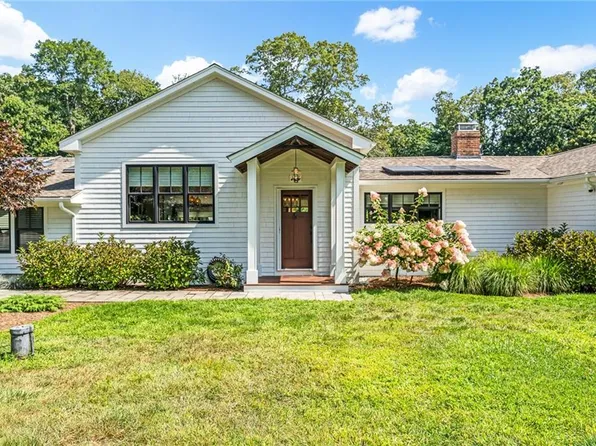 137 Dockray St, South Kingstown, RI 02879