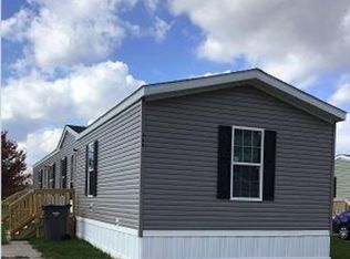 489 Brookside Mnr, Goshen, IN 46526