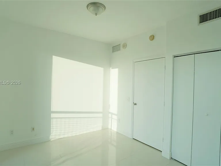 60 SW 13th St #2215 — Photo 15