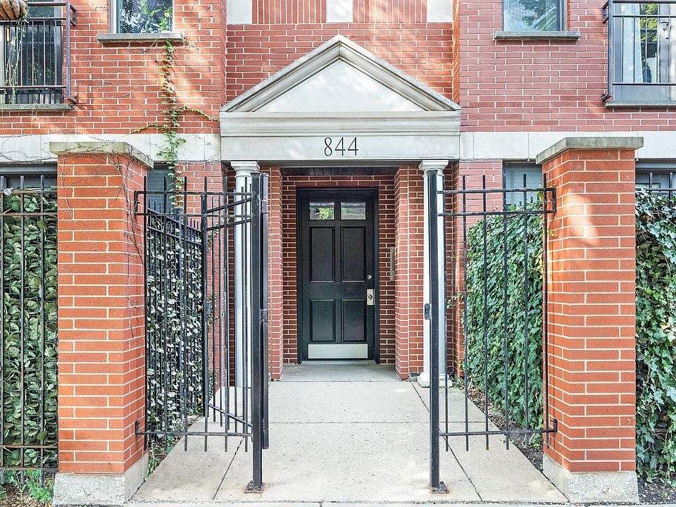 1st image of 844 W Diversey Pkwy APT 4W