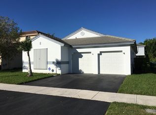 1932 NW 184th Ter, Pembroke Pines, FL 33029