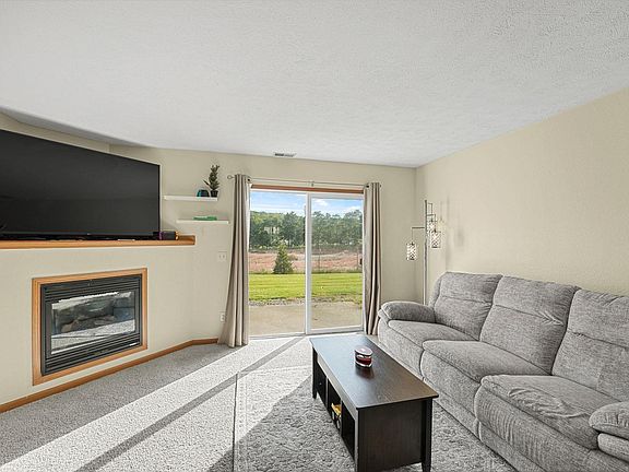 4th image of 3808 Vale Dr