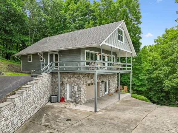 8 Matthews Mountain Ln, Carthage, TN 37030