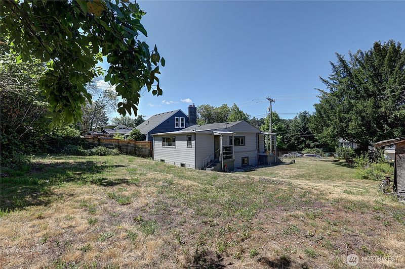 4th image of 4120 Renton Avenue S