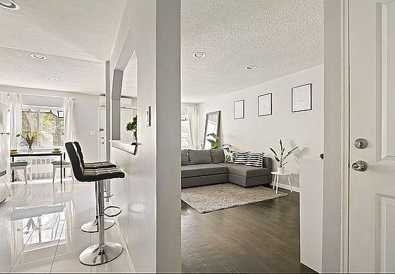 3rd image of 569 E 85th St #2