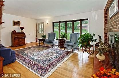 2nd image of 4009 Justine Dr