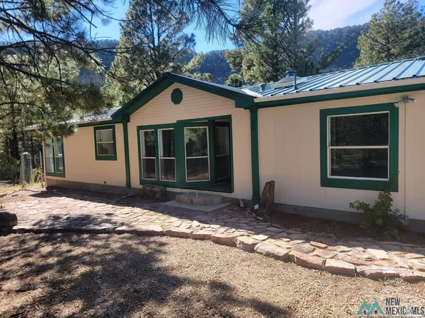 39 Pine Crest Dr, Pecos, NM 87552