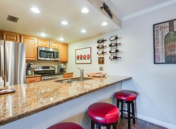 5th image of 2875 Palm Beach Blvd #106