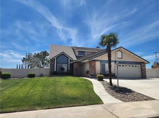 15181 Kimball St, Hesperia, CA 92345