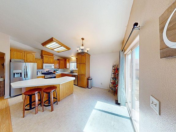 5th image of 380 Calaway Ct