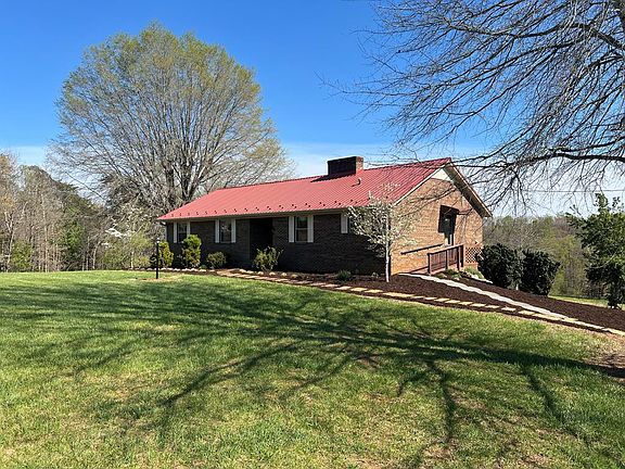 5th image of 1733 Mosco Rd