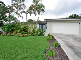 1363 Woodridge Ave, Naples, FL 34103