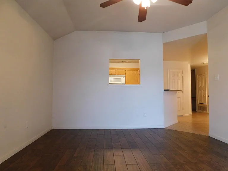 1500 Nicholas Cir #A — Photo 4