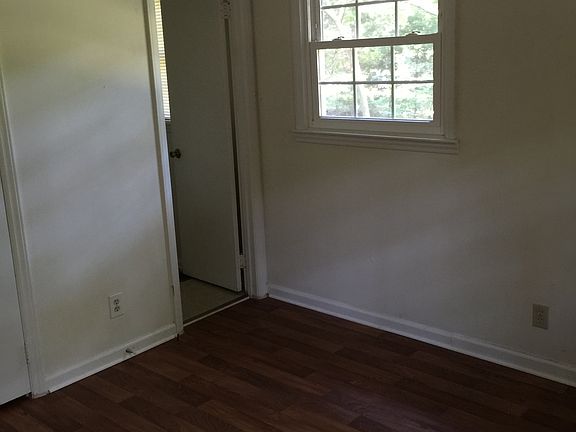 5th image of 509 Stanton Dr
