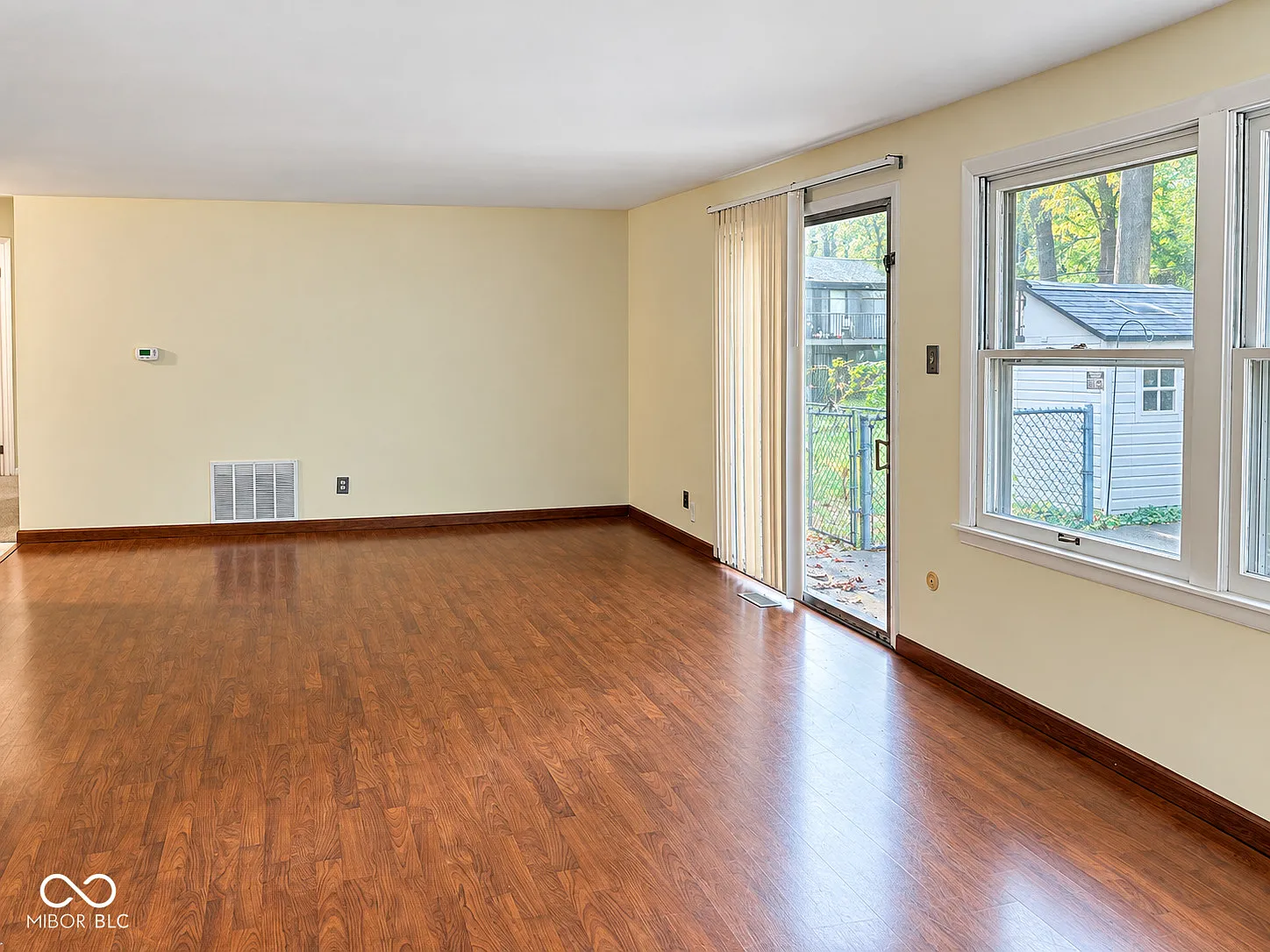 3 bed, 2.0 bath, 1626 sqft, $2,100 — Photo 2