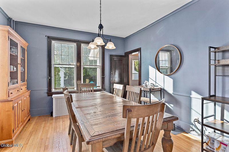 5th image of 39 Lawnridge Avenue