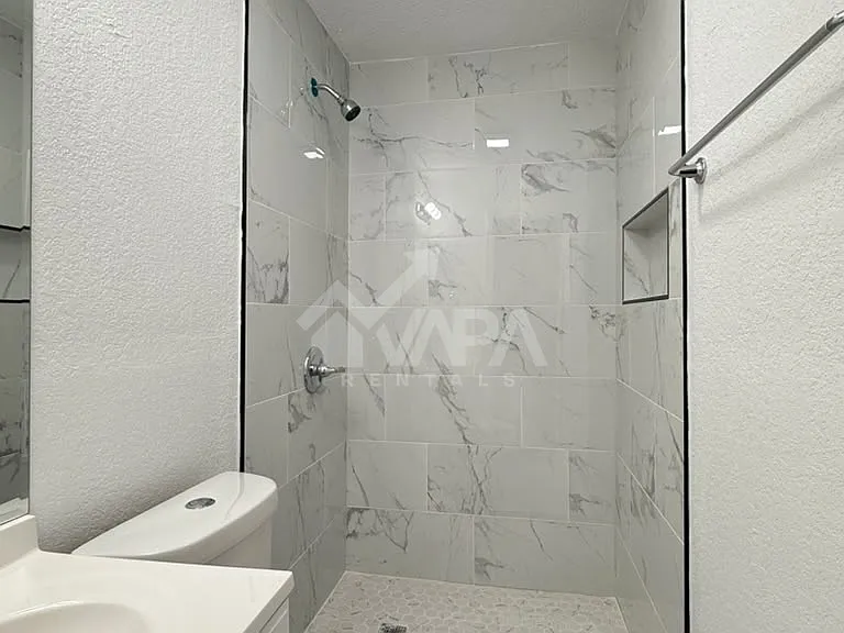 1026 Flanders Ave — Photo 12