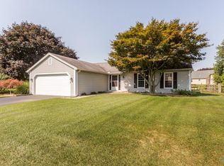 3735 Farmbrook Dr, Sylvania, OH 43560