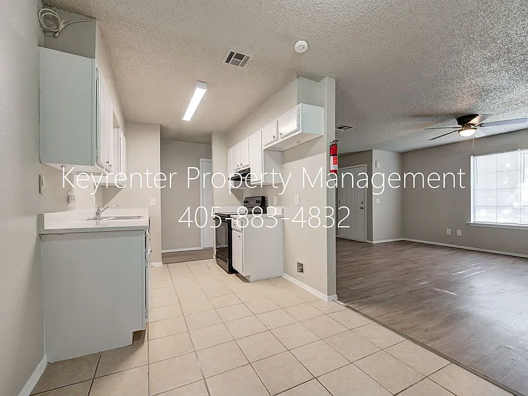 313 Belmont Dr — Photo 8