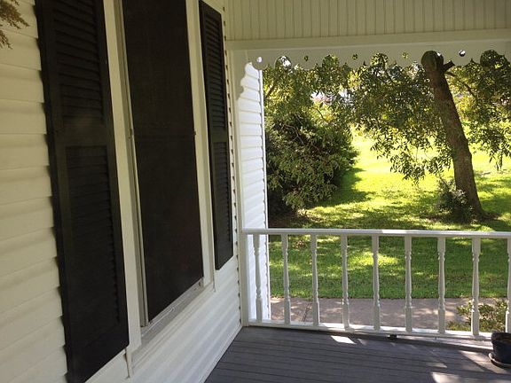 3rd image of 1107 Community Park Dr