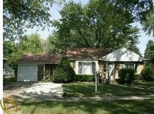 22786 Floral St, Farmington, MI 48336