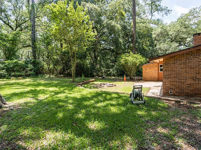 2103 Evergreen Dr — Photo 44
