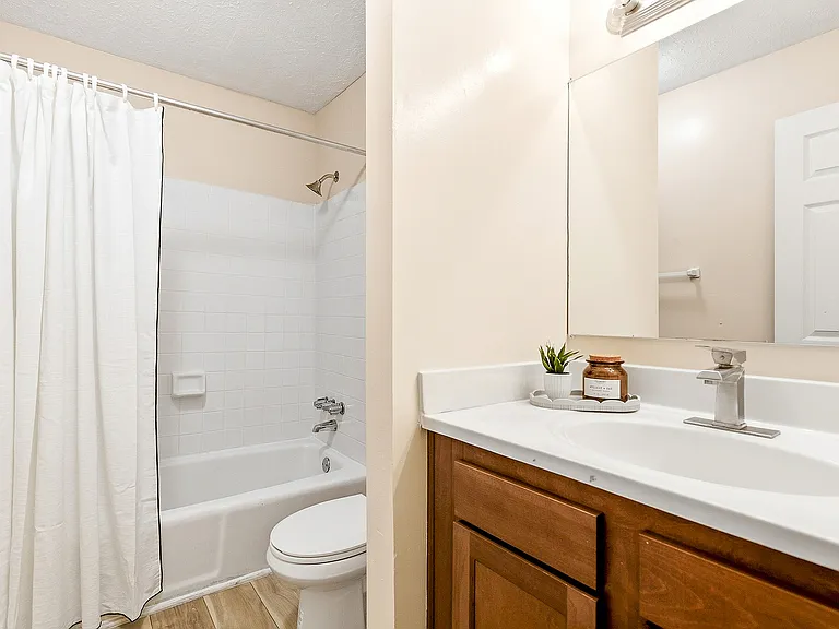 Roost - Bathroom 1