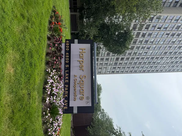 4850 S Lake Park Ave APT 2212, Chicago, IL 60615
