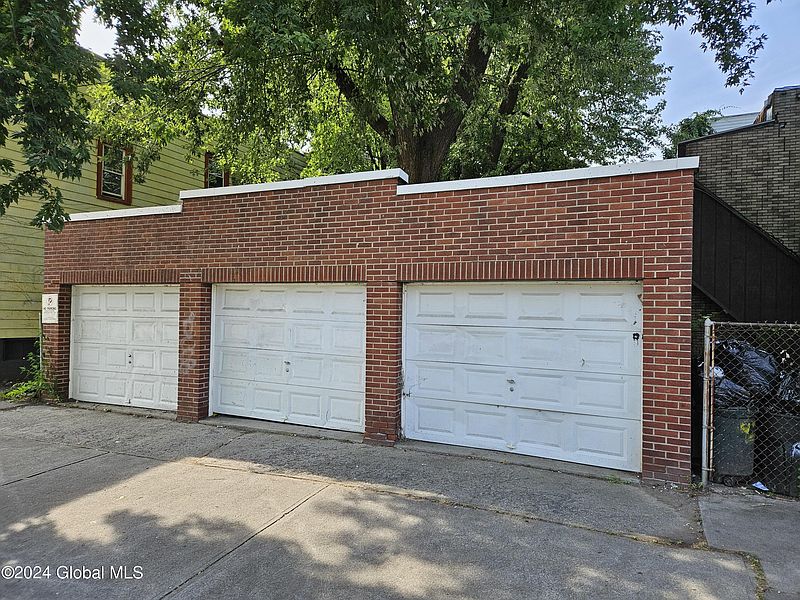 5th image of 92 Ontario Street