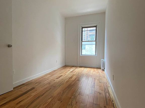 5th image of 163 E 33rd St APT 4