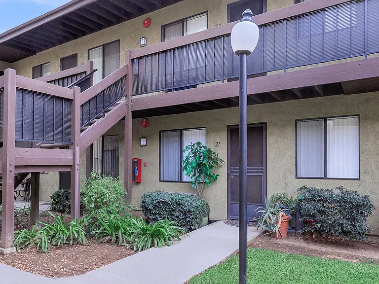 Heritage Park Alta Loma 55+ — Photo 25