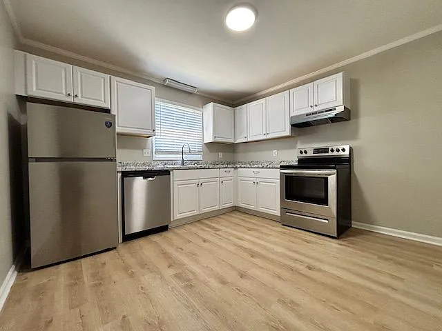 Building Photo - 1614 Cypress Dr #13