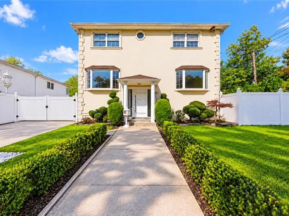 104 Wilder Ave, Staten Island, NY 10306