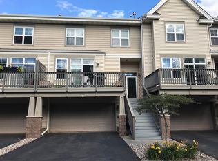 8104 Oakview Cir N, Maple Grove, MN 55369