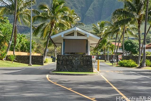 MAUNA OLU COMMUNITY GUARD GATE. WILL NEED SECURITY CHECK PASSAGE TO ENTER.