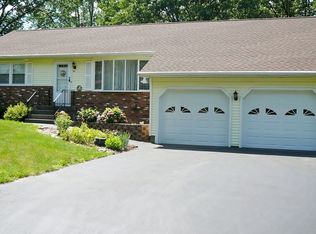 20 Tokay Ln, Schenectady, NY 12309