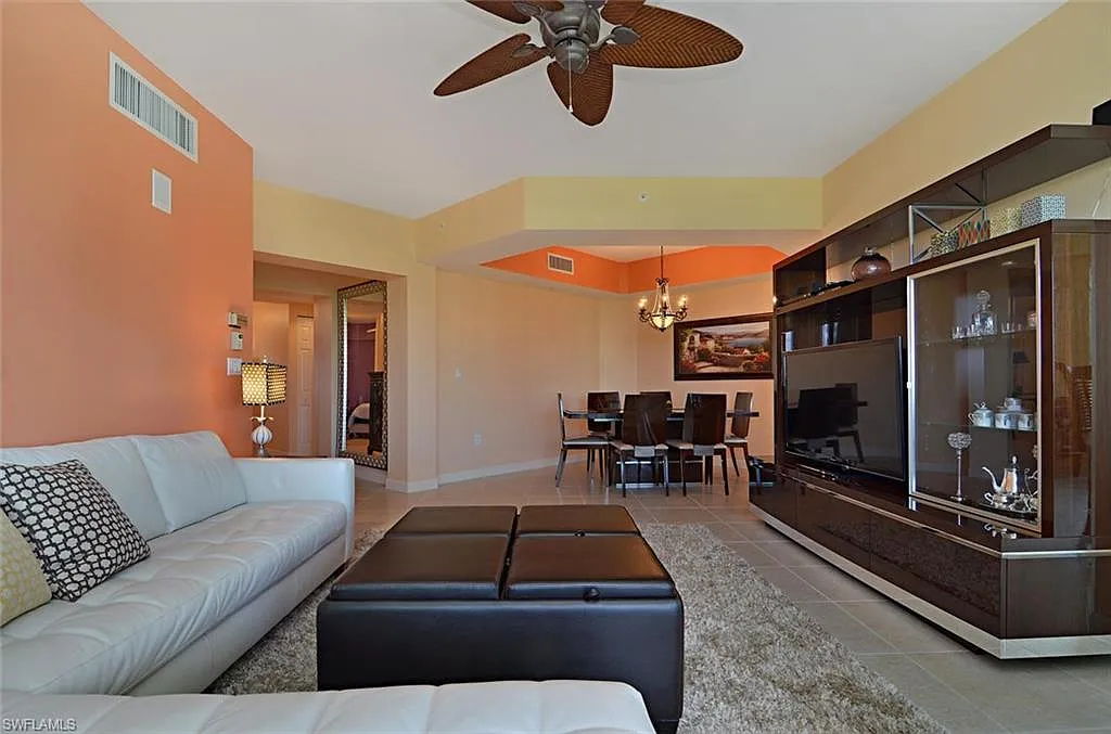 3 bed, 2.0 bath, 1893 sqft, $12,000 — Photo 4