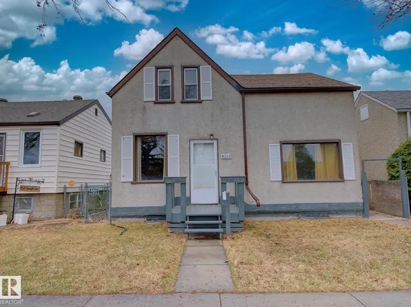 9533 77th Ave NW, Edmonton, AB T6C 0M3
