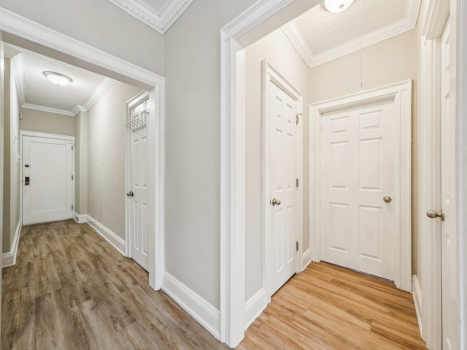 1st image of 122 W 39th St APT B2