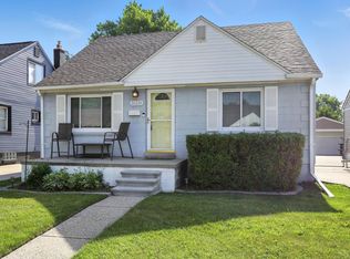26220 Culver St, Saint Clair Shores, MI 48081