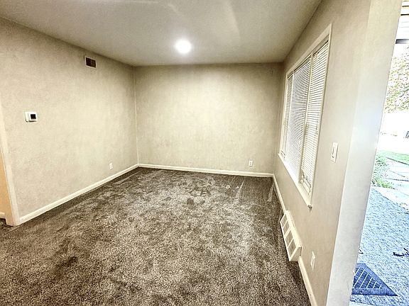 3rd image of 831 N 2nd Ave #1